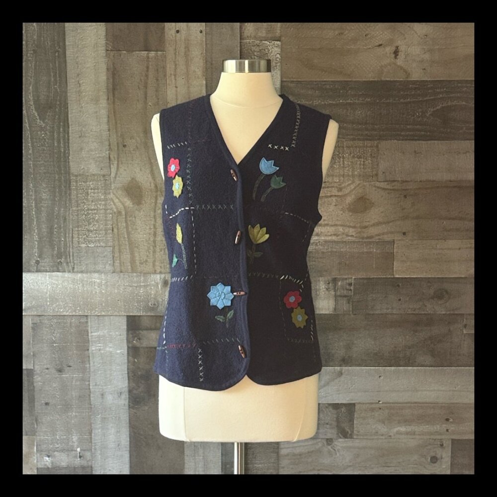 Vintage Y2K floral sweater vest medium wool garden party earth girl grannycore